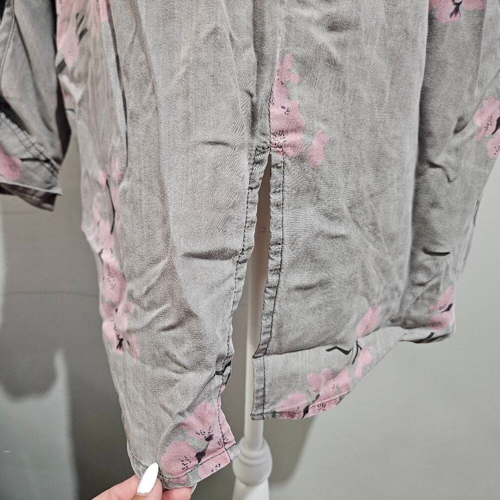 Billy T gray lyocell button-down blouse featuring an all-over pink cherry blosso - Picture 5 of 6